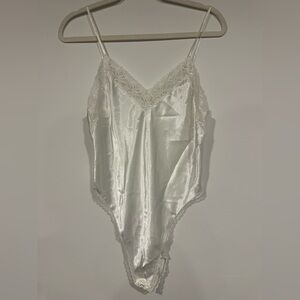 Vintage Victoria's Secret Gold Label Ivory Lace Teddy Lingerie Bodysuit M Satin